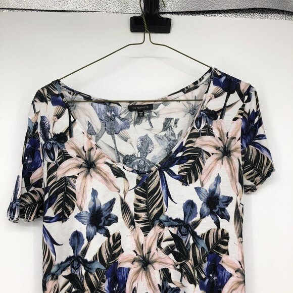 Dynamite white  blue lily floral print vneck jersey T-shirt XS - Picture 3 of 12